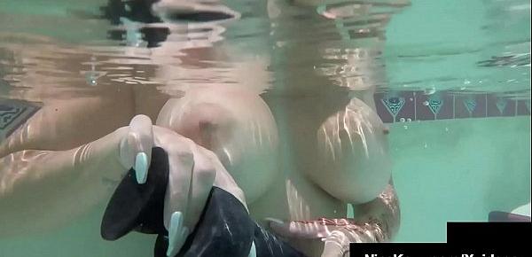  Soaking Wet Nina Kayy Fingers Fucks Pussy Under Water!